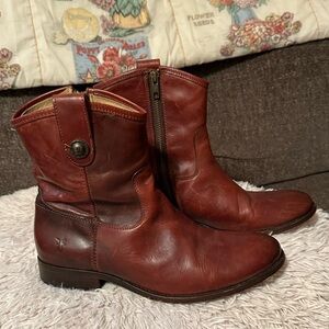 Frye Boots, Deep Congac, Beautiful and Supple Leather, Excellent Condition, 9.5M